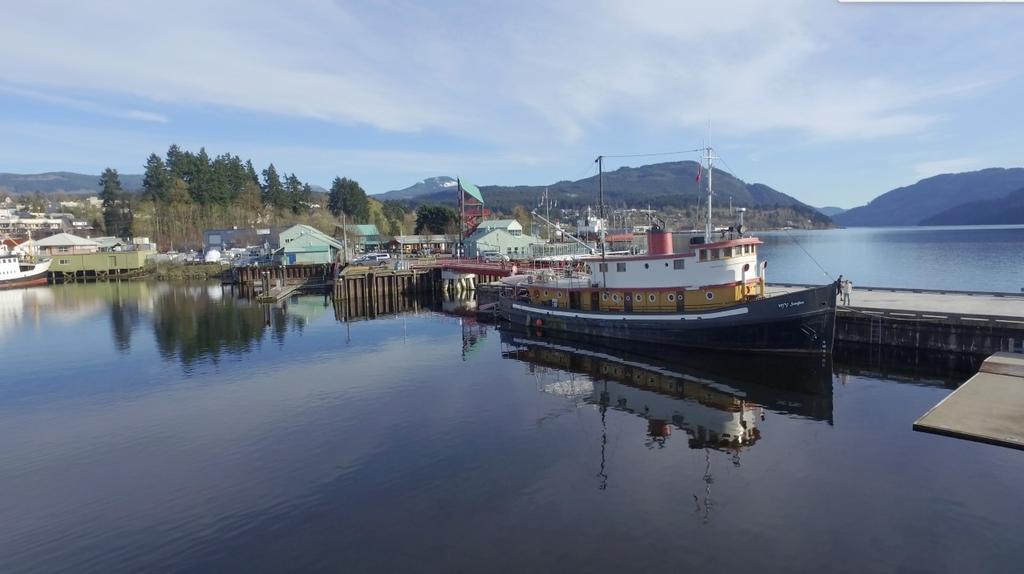 Swept Away Inn Port Alberni Buitenkant foto