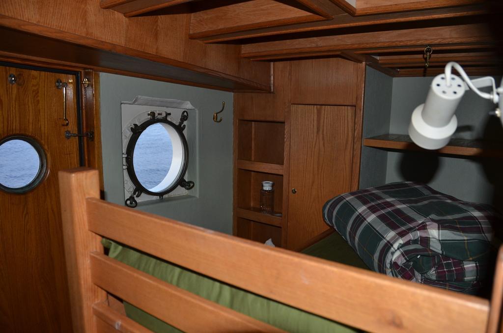 Swept Away Inn Port Alberni Kamer foto